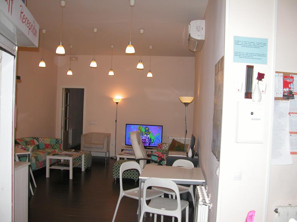 מדריד Hostal Goyal Pizarro מראה חיצוני תמונה