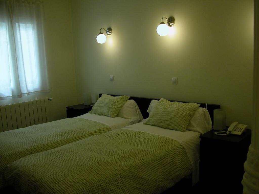 מדריד Hostal Goyal Pizarro חדר תמונה
